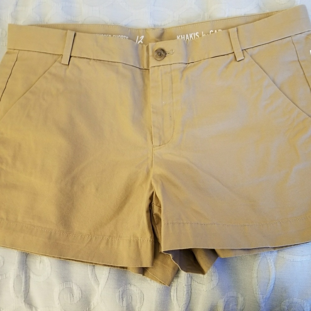GAP NWT twill khaki shorts